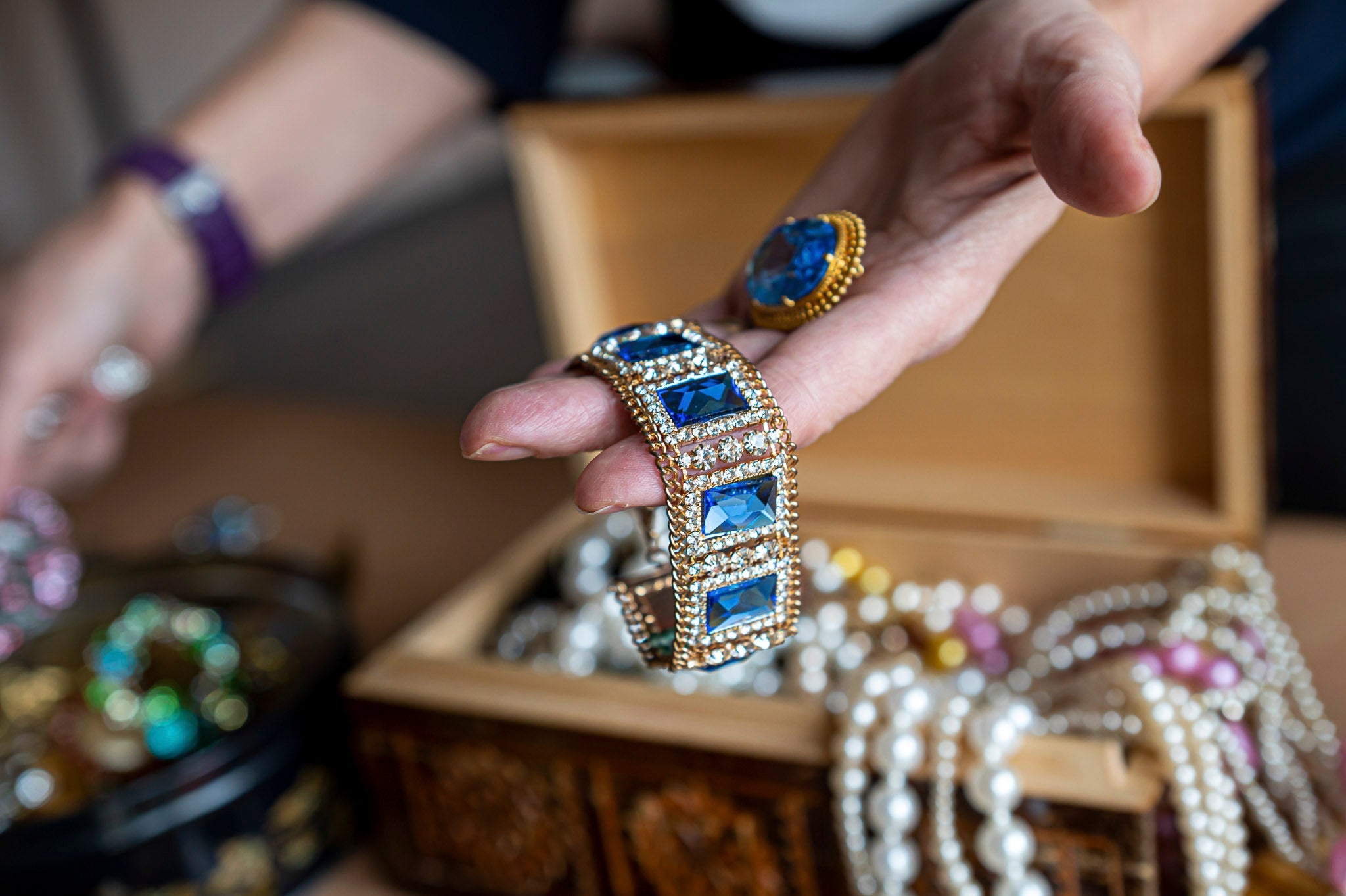 Beyond the Expected: The Art of Affordable Luxury in Custom Jewelry