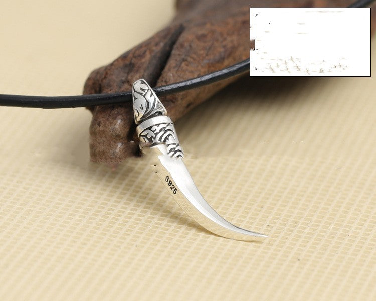 Personalized Men's Elegant Tiger Tooth Pendant